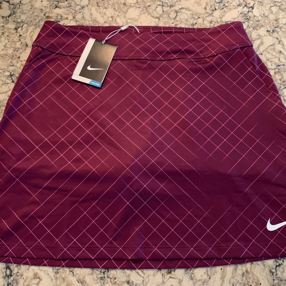 Nike Women's Skort, Small, NWT